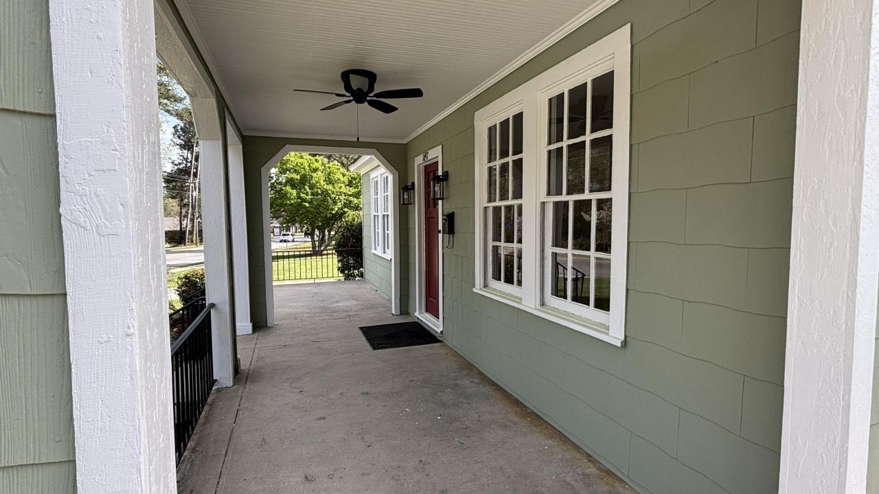 1697 Broughton Street Photo 19