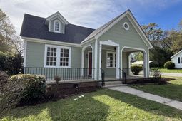 1697 Broughton Street photo 4