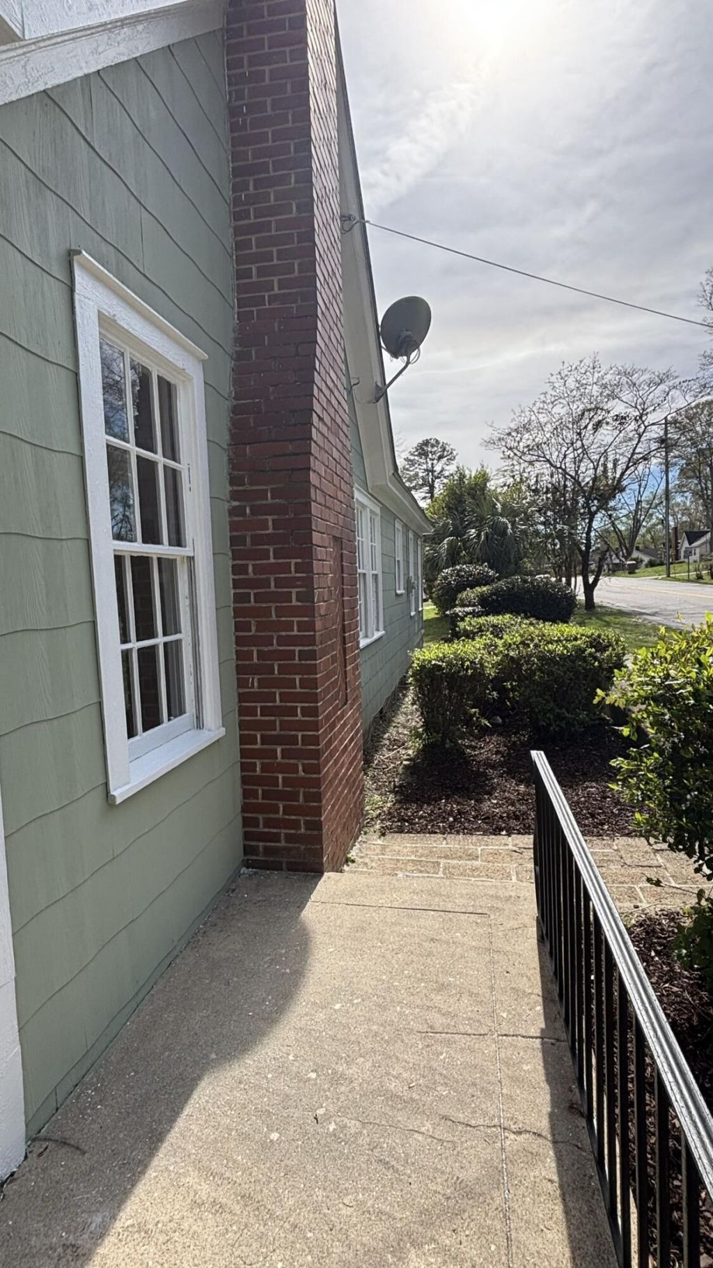 1697 Broughton Street Photo 20