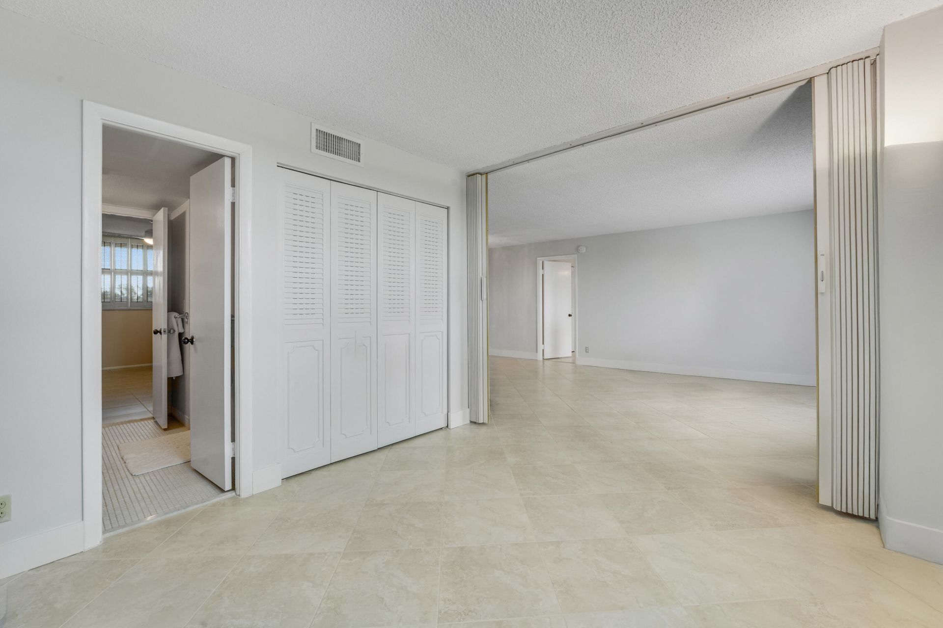 6461 NW 2nd Avenue, Unit 407, Boca Raton, FL 33487 Photo