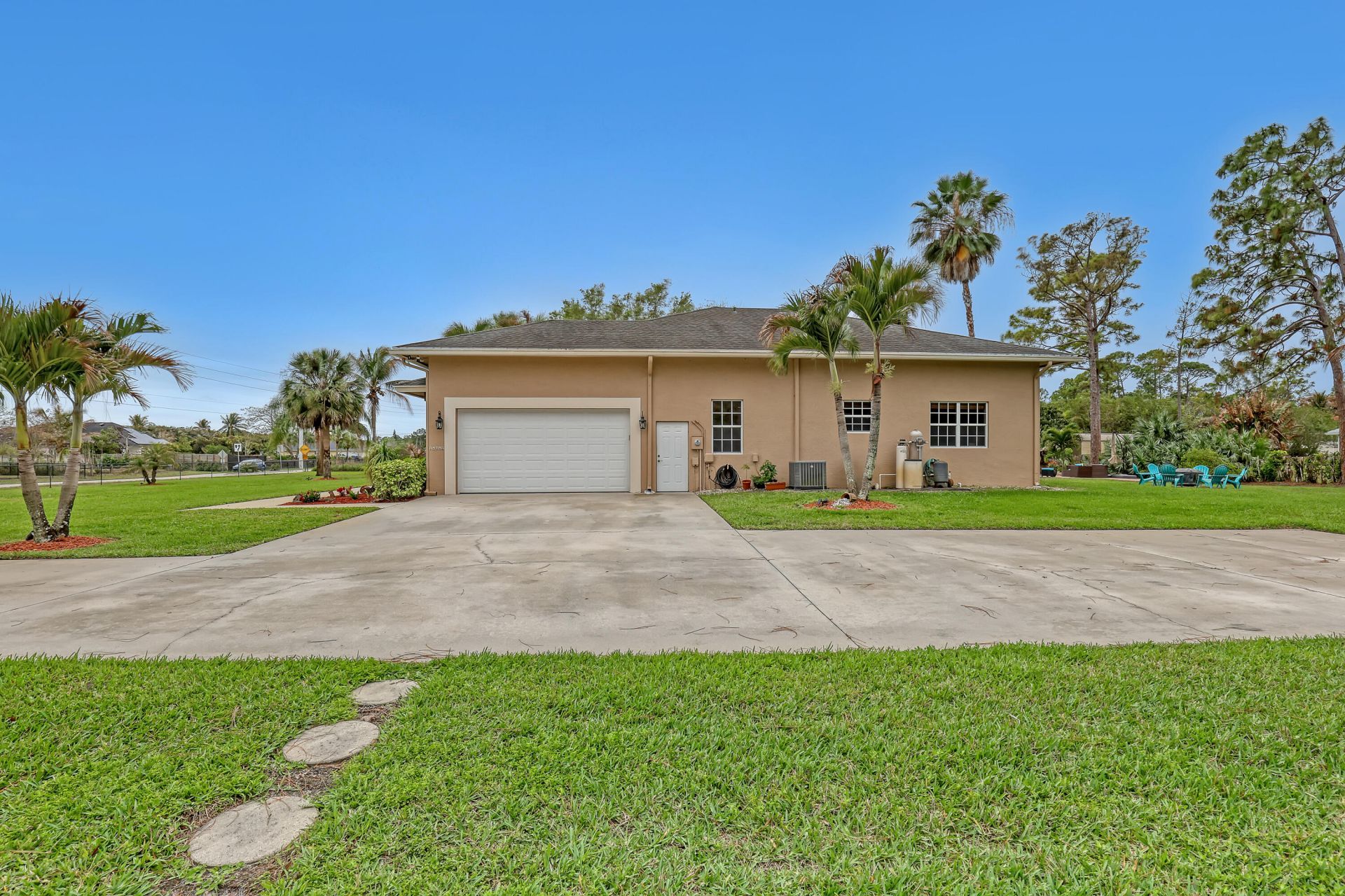 14042 88th Place N, The Acreage, FL 33470 Photo