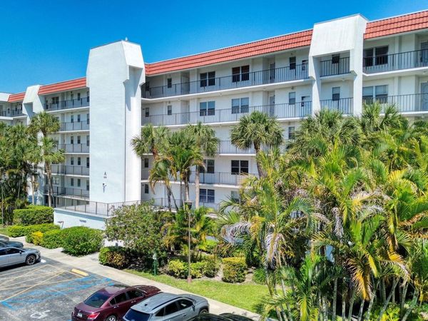 3593 Birdie Drive, Unit 203, Lake Worth, FL 33467