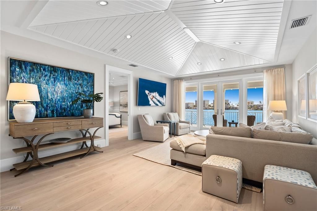 2805 Leeward Ln , Naples, FL 34103 Photo