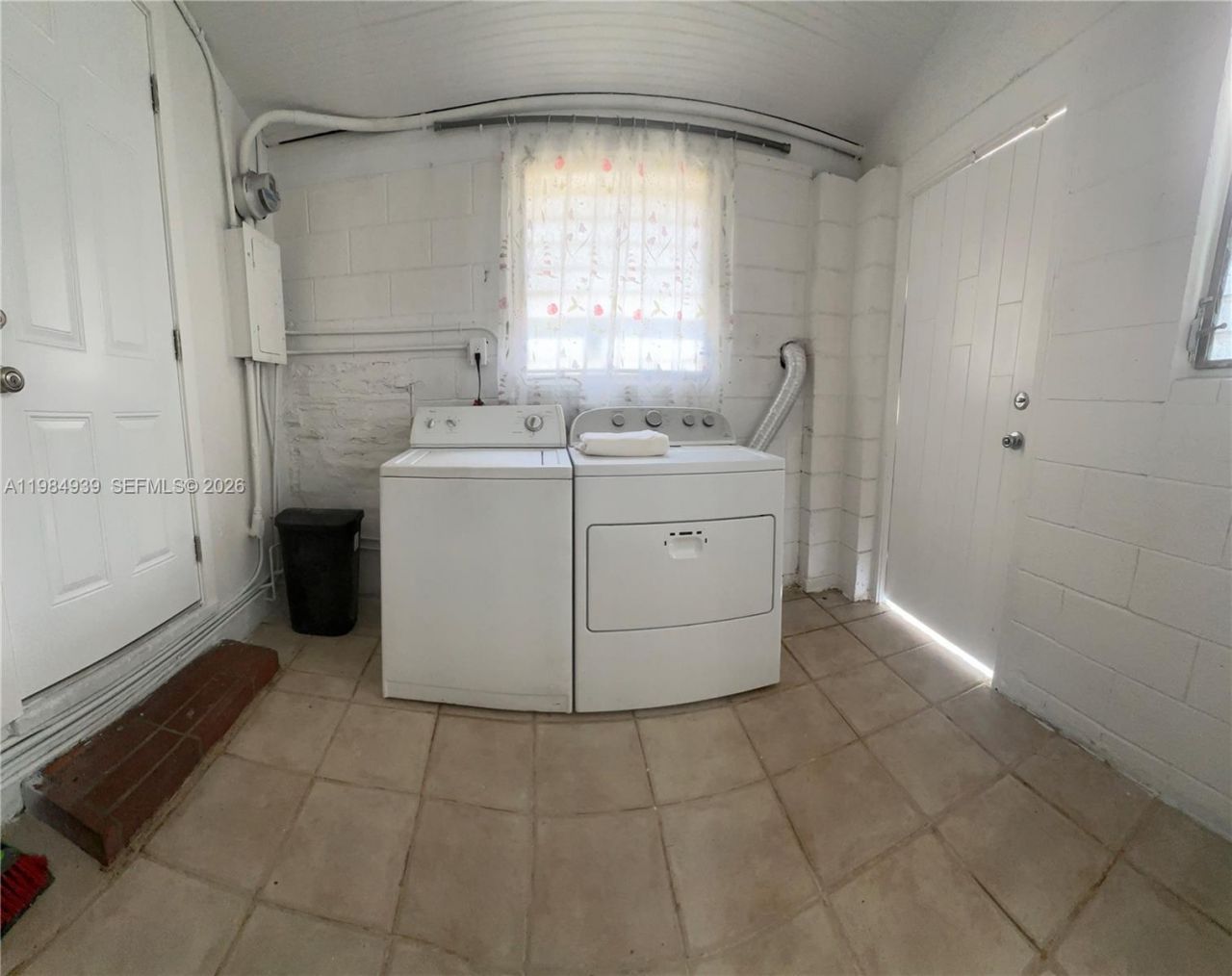 2400 NW 15th St, Miami, FL 33125 Photo