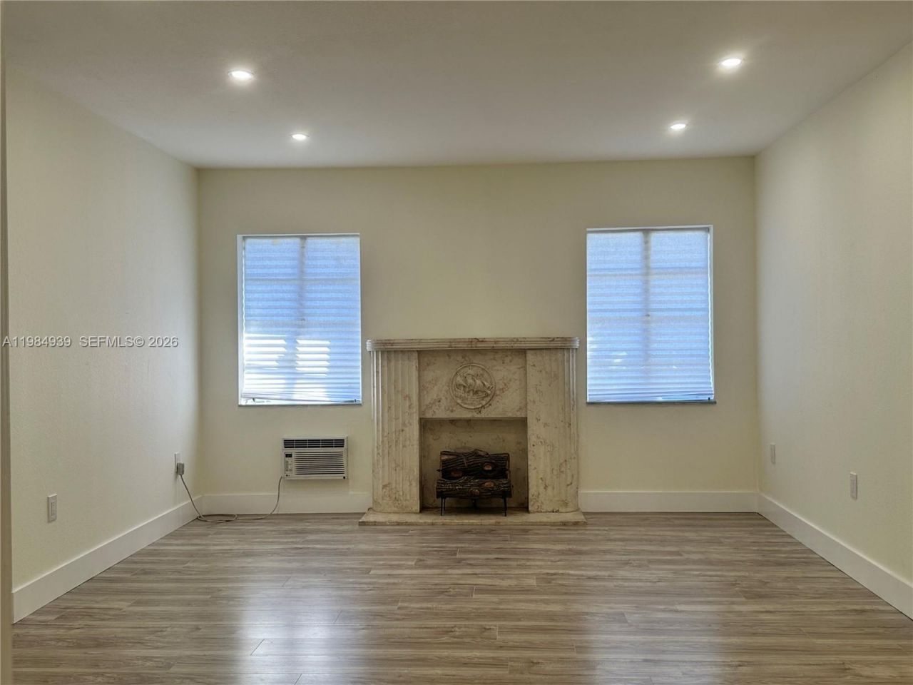 2400 NW 15th St, Miami, FL 33125 Photo