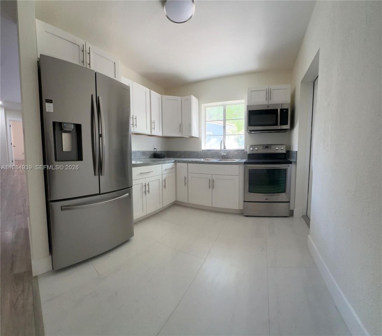 2400 NW 15th St, Miami, FL 33125 Photo