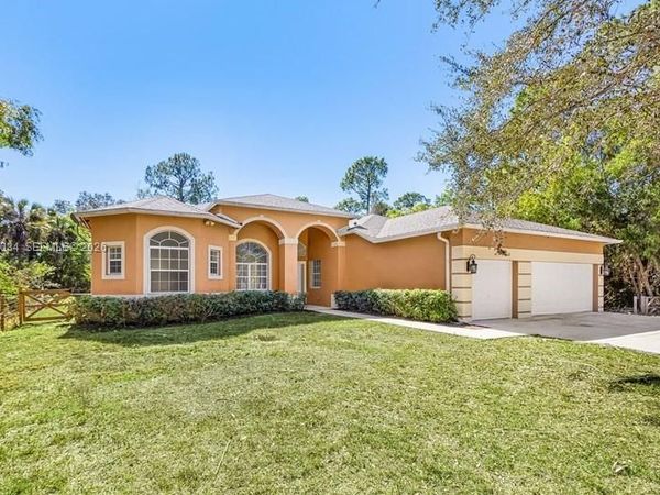 1440 16th Ave NE , Naples, FL 34120