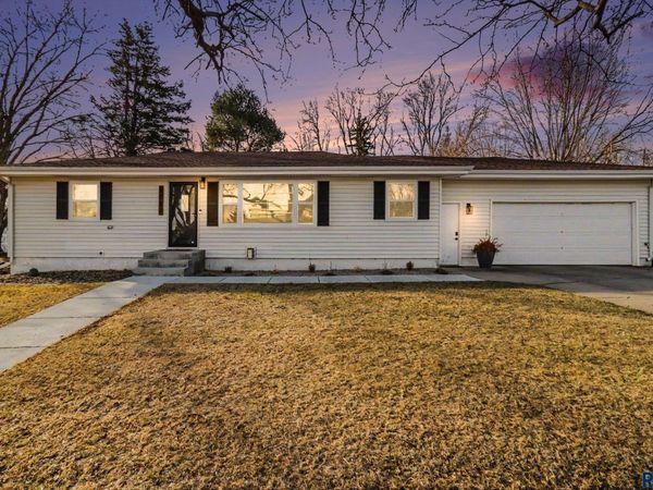 4701 W 37th St, Sioux Falls, SD 57106