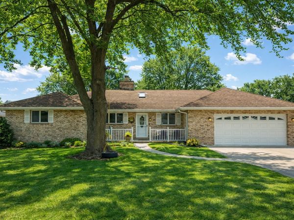 115 Center Road , Frankfort, IL 60423