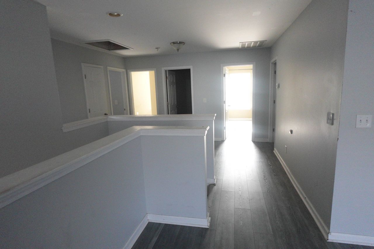 213 Medford Drive Photo 13