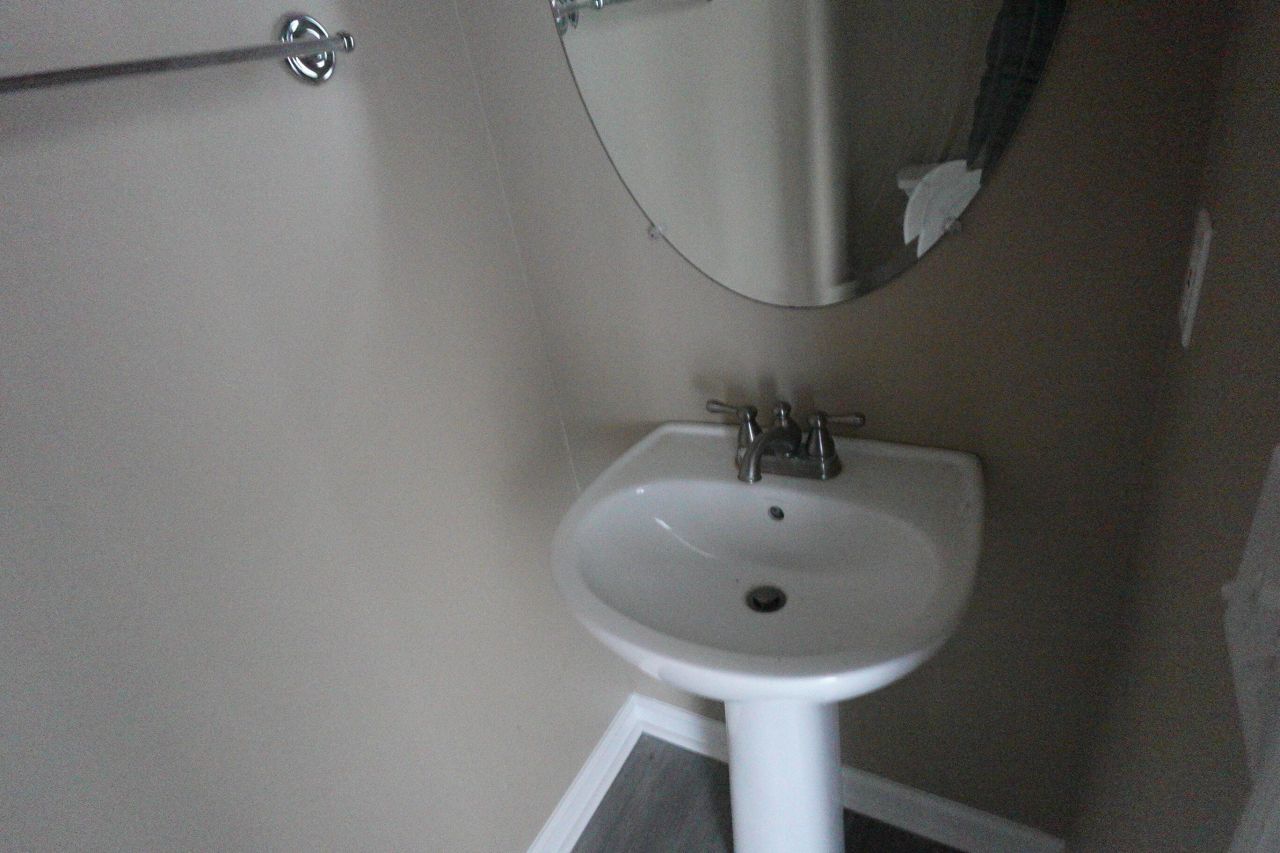 213 Medford Drive Photo 8