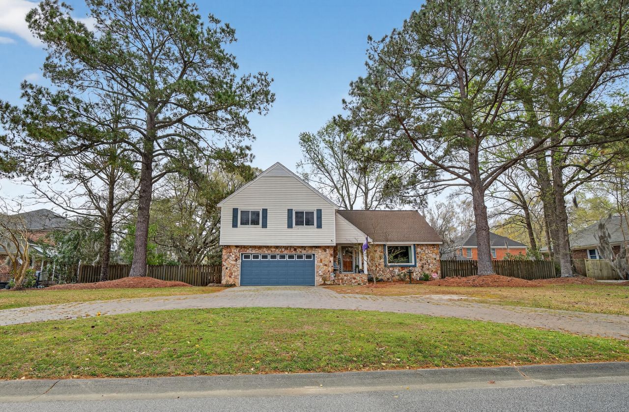 62 Sorento Boulevard Photo 10