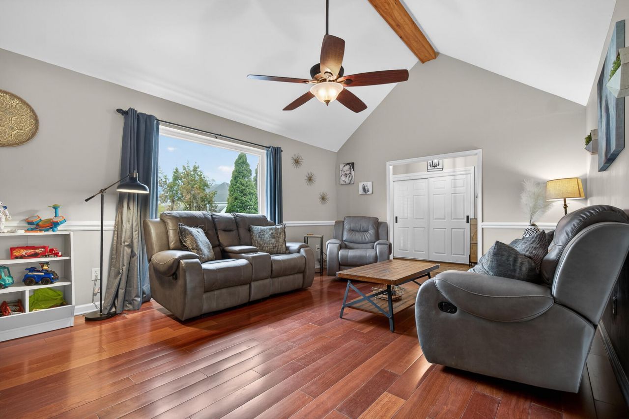 62 Sorento Boulevard Photo 21