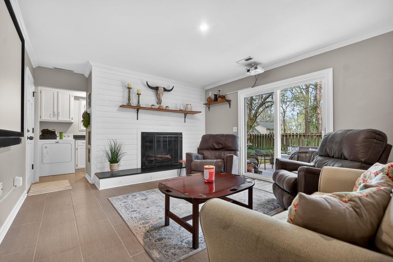 62 Sorento Boulevard Photo 23