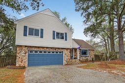 62 Sorento Boulevard photo 4