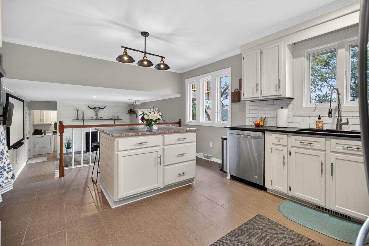 62 Sorento Boulevard Photo 34