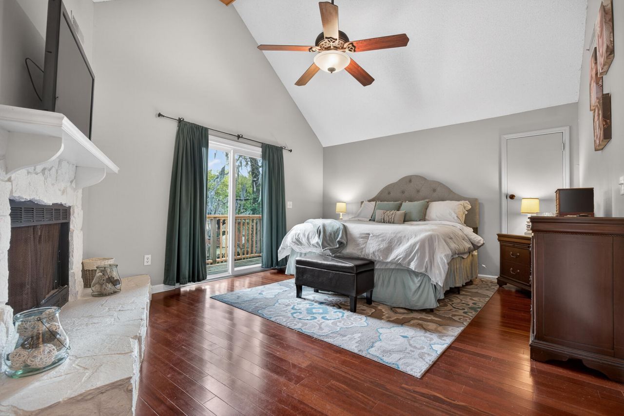 62 Sorento Boulevard Photo 51