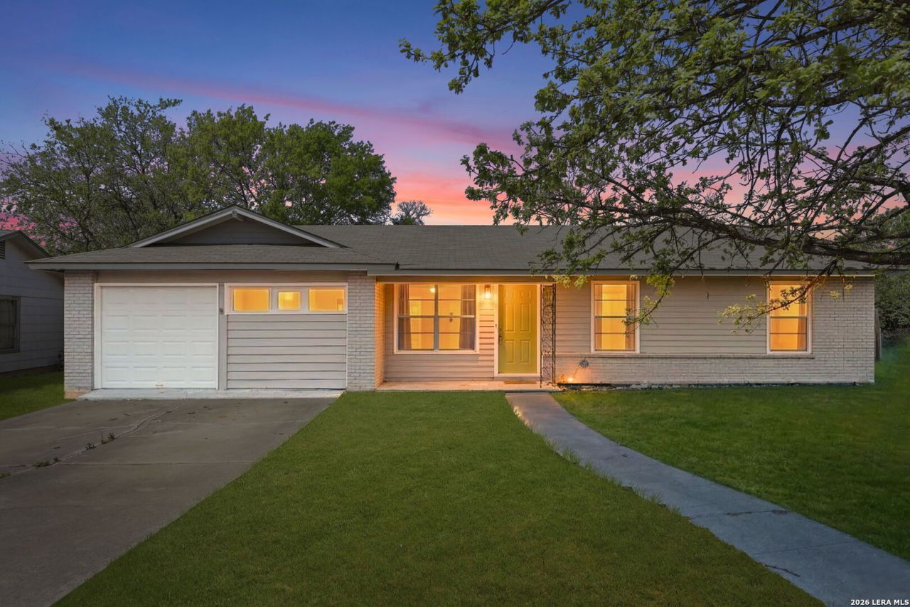 5119 Arrowhead Dr, San Antonio, TX 78228 Main Photo