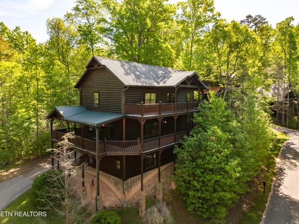 1820 Elk Springs Way, Gatlinburg, TN 37738