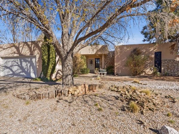 6908 Wildwood Court NE, Albuquerque, NM 87111