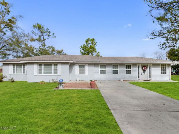 633 Keller Street, Bay Saint Louis, MS 39520