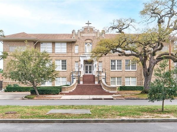 1215 LOUISIANA Avenue, Unit 201, New Orleans, LA 70115