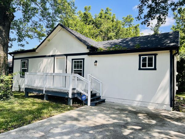 2517 W Phelps Street, Springfield, MO 65802