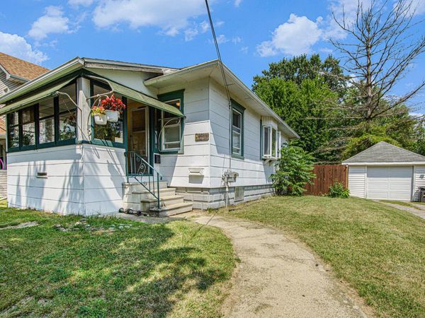 339 N Dwight Street, Jackson, MI 49202