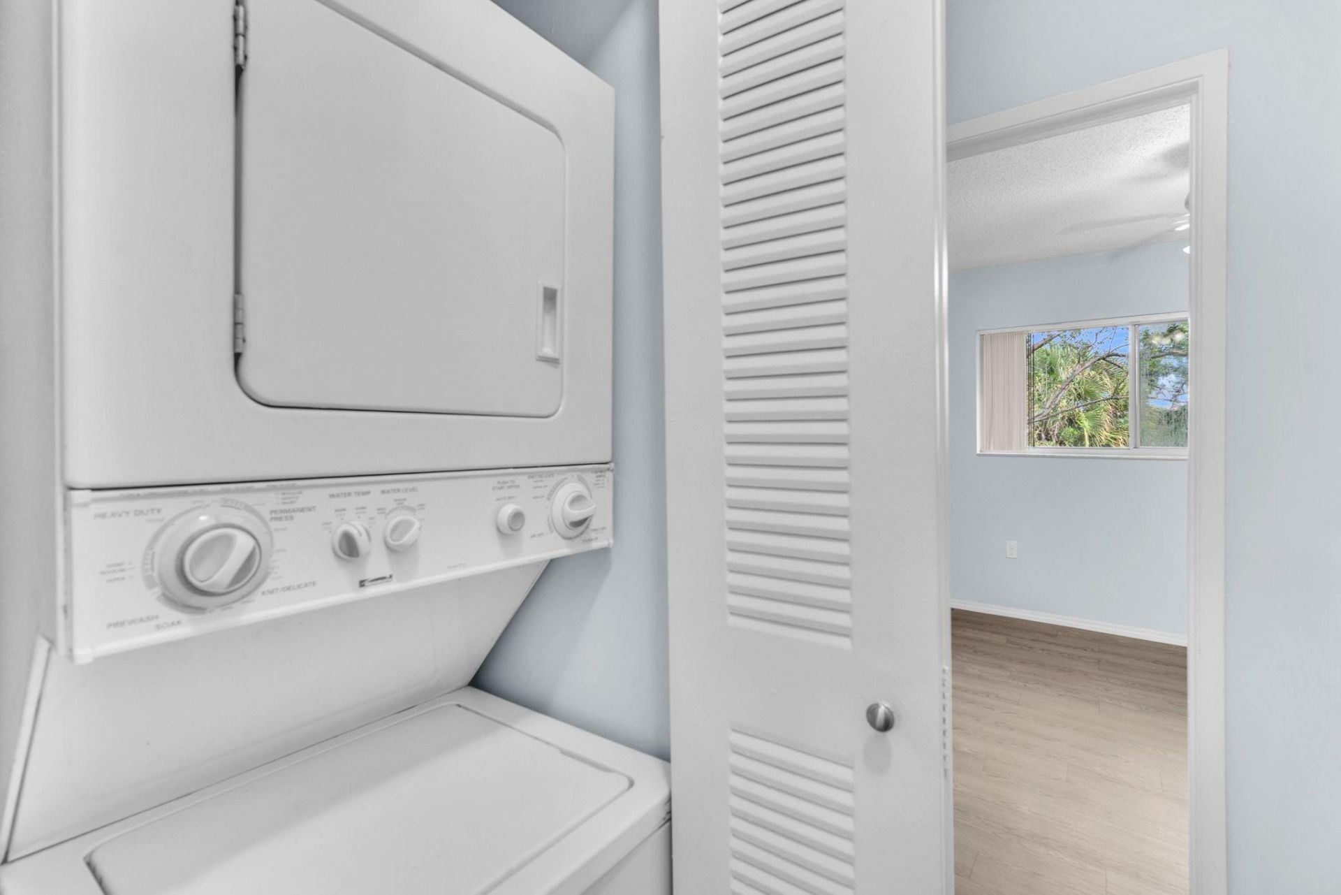 6881 NW 173rd Drive, Unit 1j, Hialeah, FL 33015 Photo