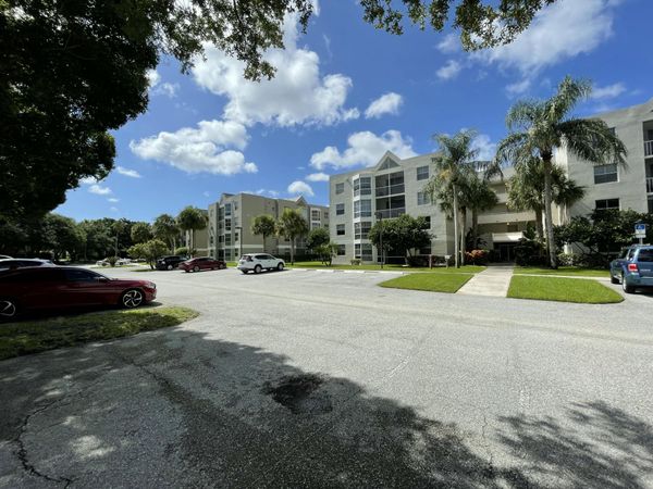5910 Morningstar Circle, Unit 403, Delray Beach, FL 33484