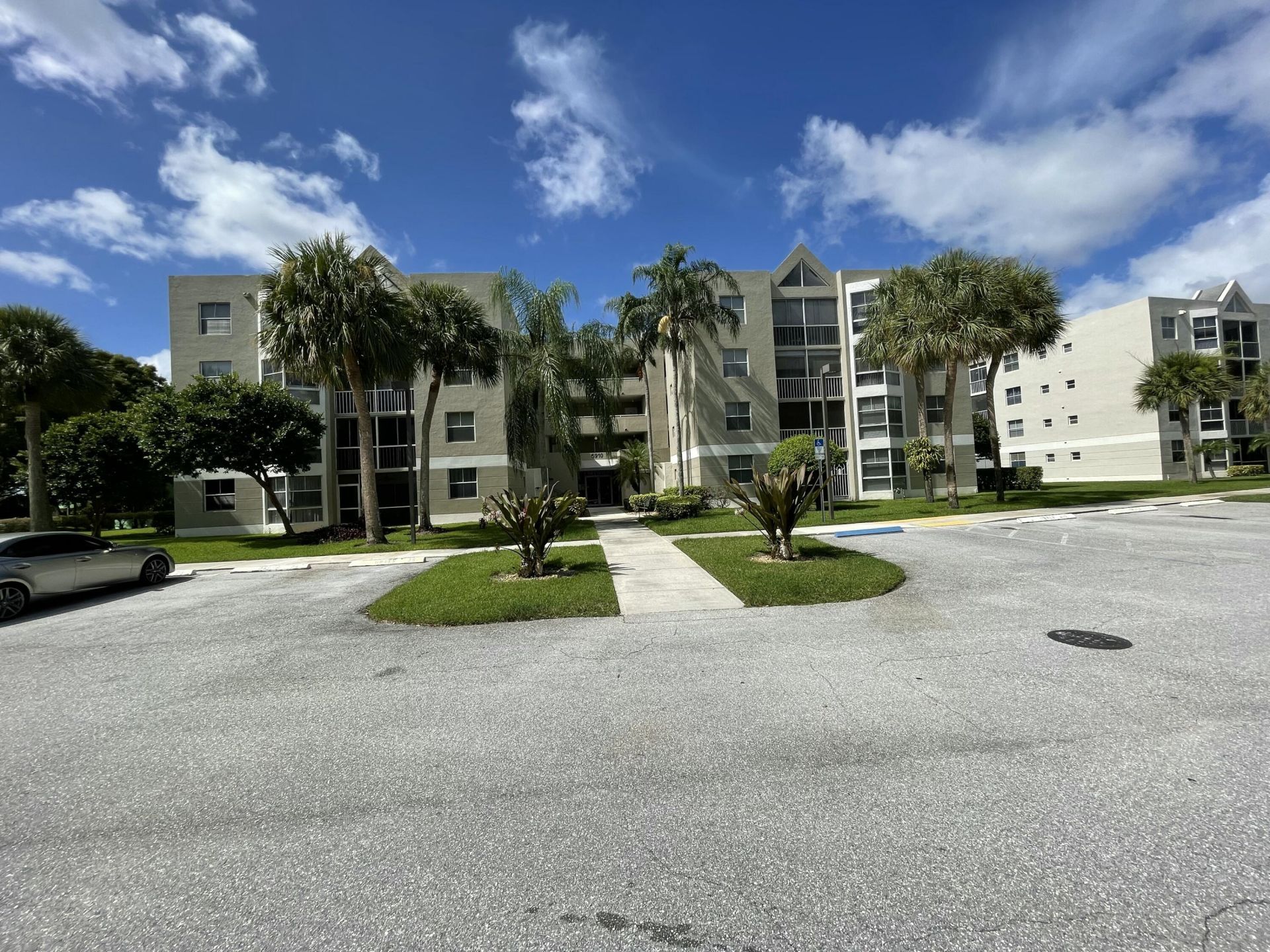 5910 Morningstar Circle, Unit 403, Delray Beach, FL 33484 Photo