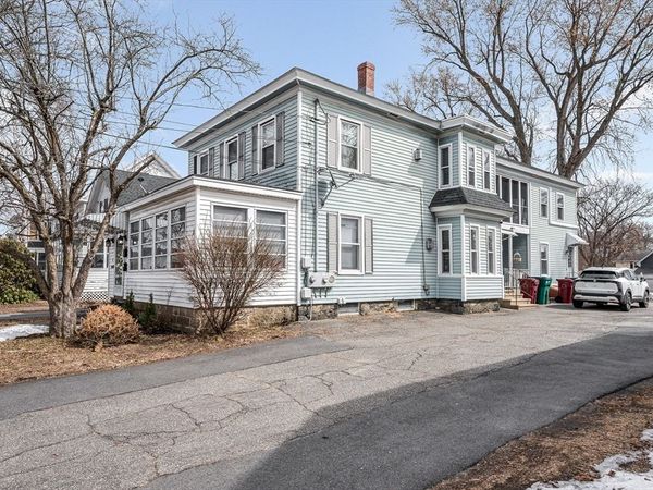 81 Fourth Avenue, Lowell, MA 01854