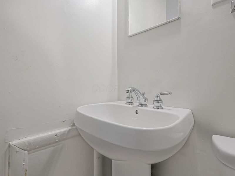 2445-2447 Hiawatha Street, Columbus, OH 43211 Photo 17