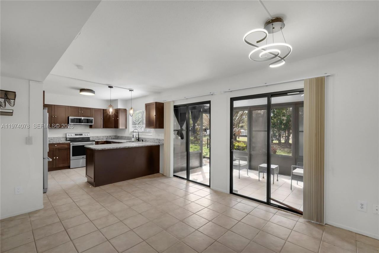 1550 SE Dewberry Ct, Port Saint Lucie, FL 34952 Photo