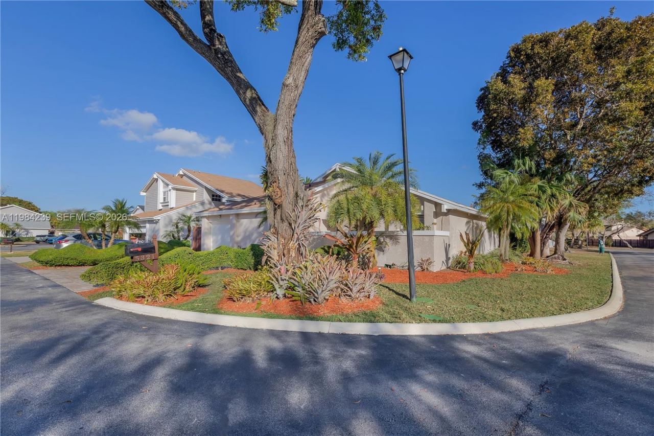 5321 SW 153rd Pl S , Miami, FL 33185 Photo