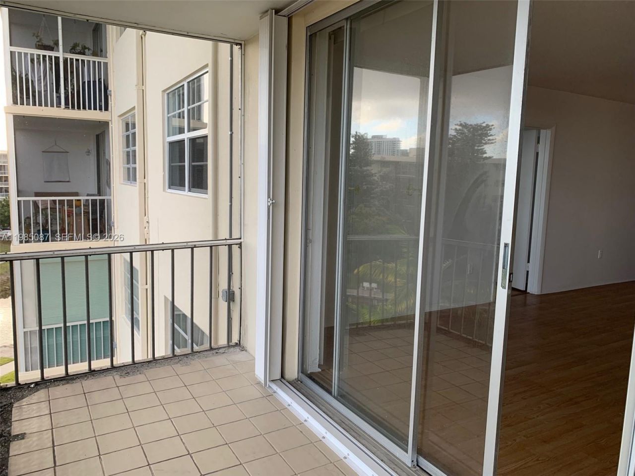 2859 Leonard Dr , Unit G510, Aventura, FL 33160 Photo