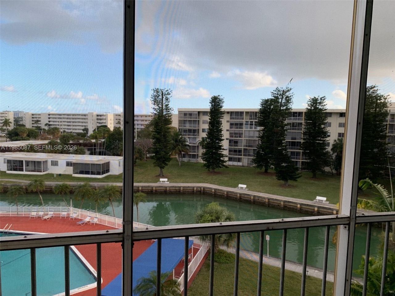 2859 Leonard Dr , Unit G510, Aventura, FL 33160 Photo