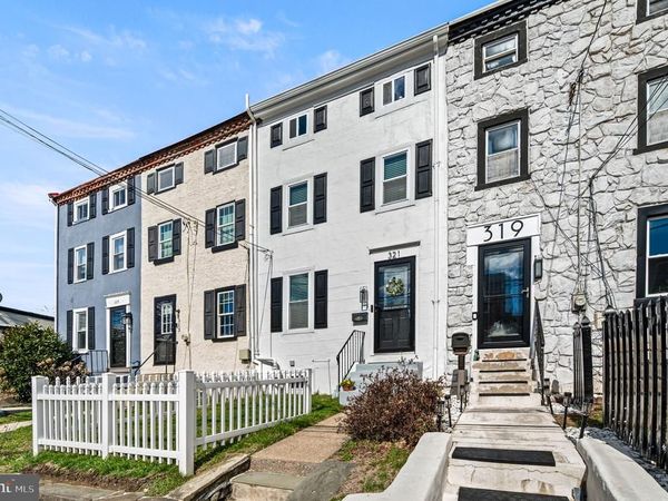 321 W CHESTNUT STREET, WEST CHESTER, PA 19380