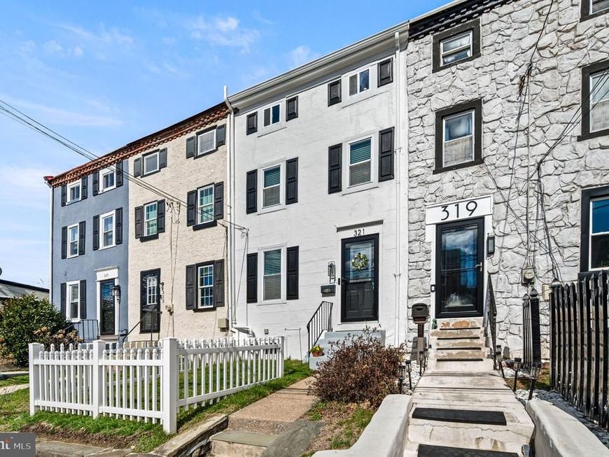 321 W Chestnut Street, West Chester, PA 19380 Main Photo