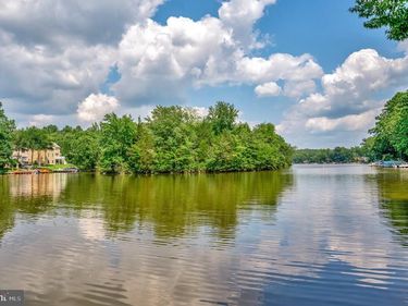 1915 LAKEVIEW PARKWAY , LOCUST GROVE, VA 22508