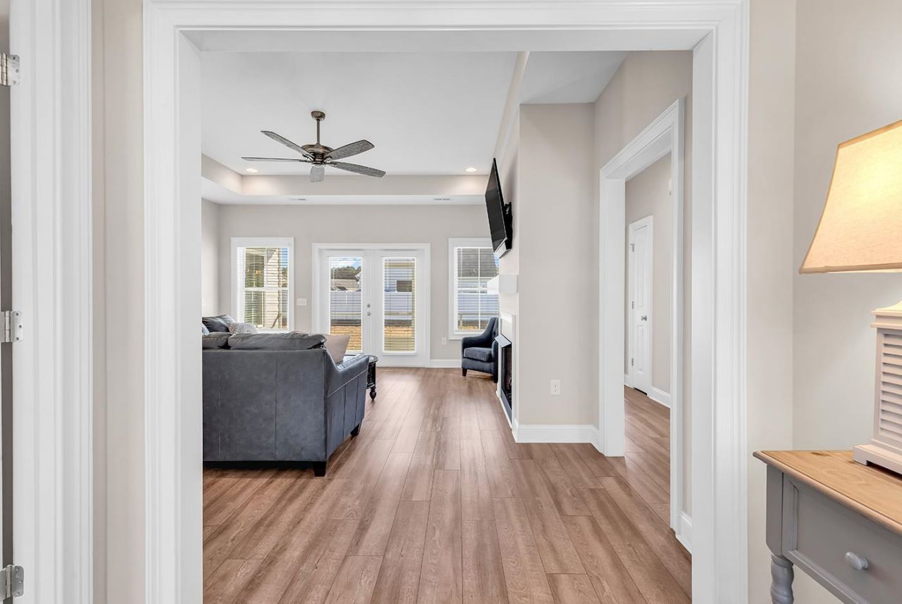 4029 Ridgewood Dr. Photo 2