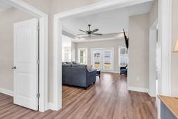 4029 Ridgewood Dr. photo 4