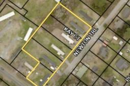 23-73 Newton Trail  photo 4