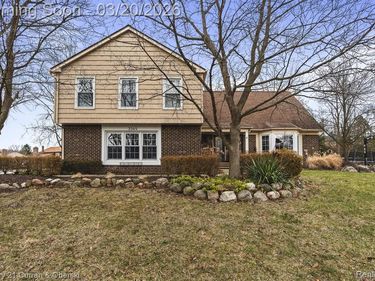 3365 Buckingham Trail , West Bloomfield Twp, MI 48323