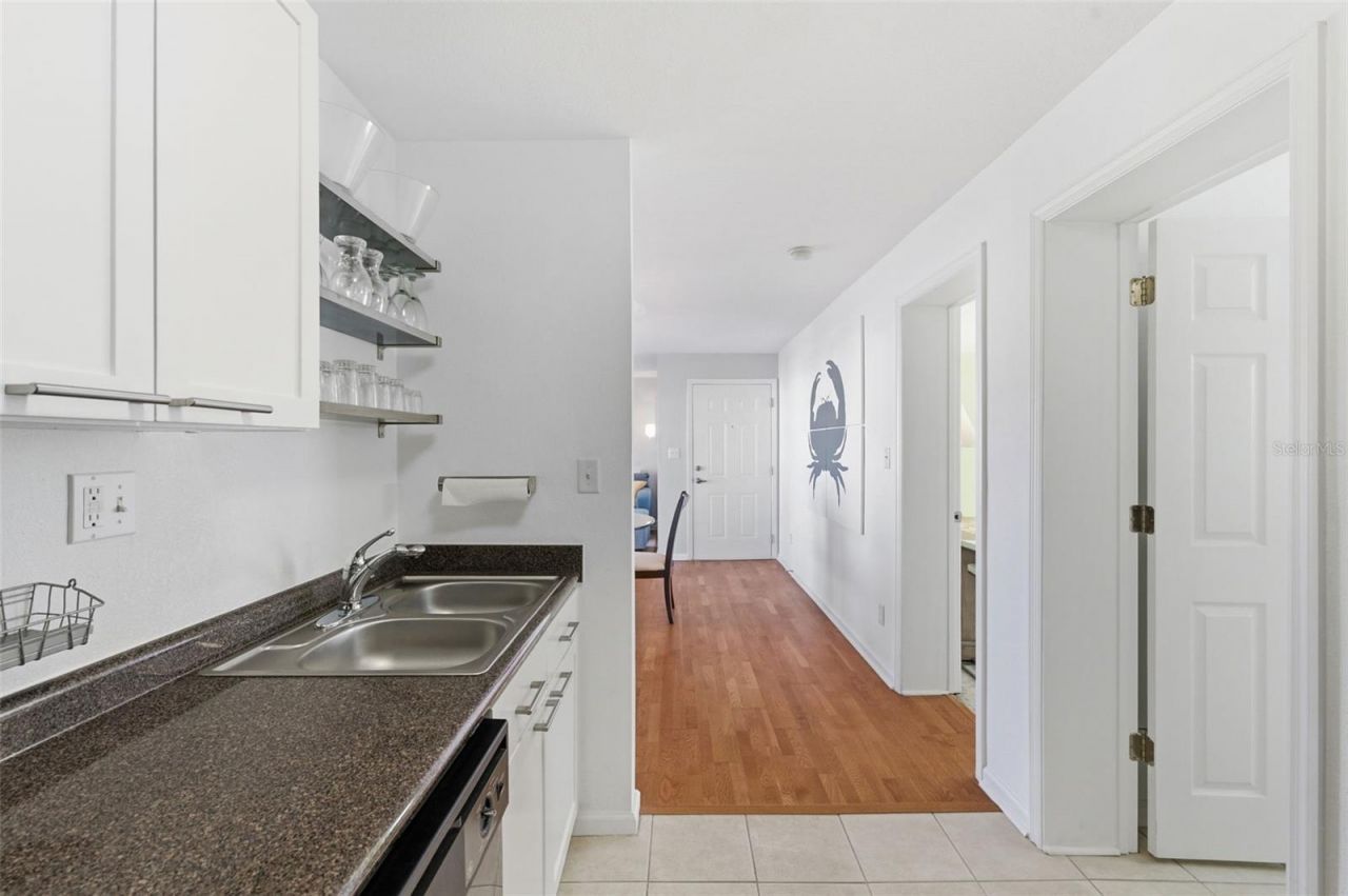 5005 Coquina Key Drive Se, Unit E, Saint Petersburg, FL 33705 Photo