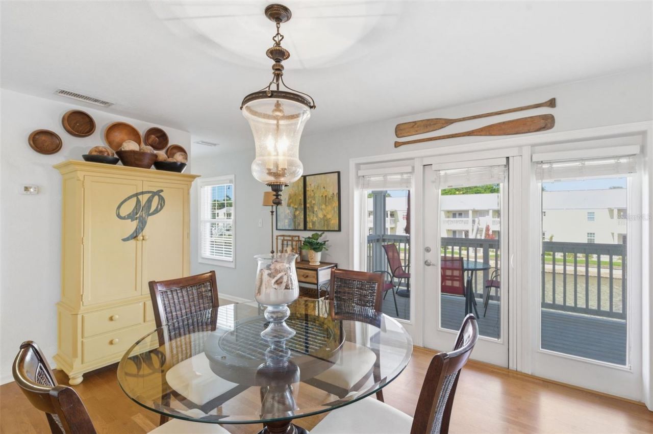 5005 Coquina Key Drive Se, Unit E, Saint Petersburg, FL 33705 Photo