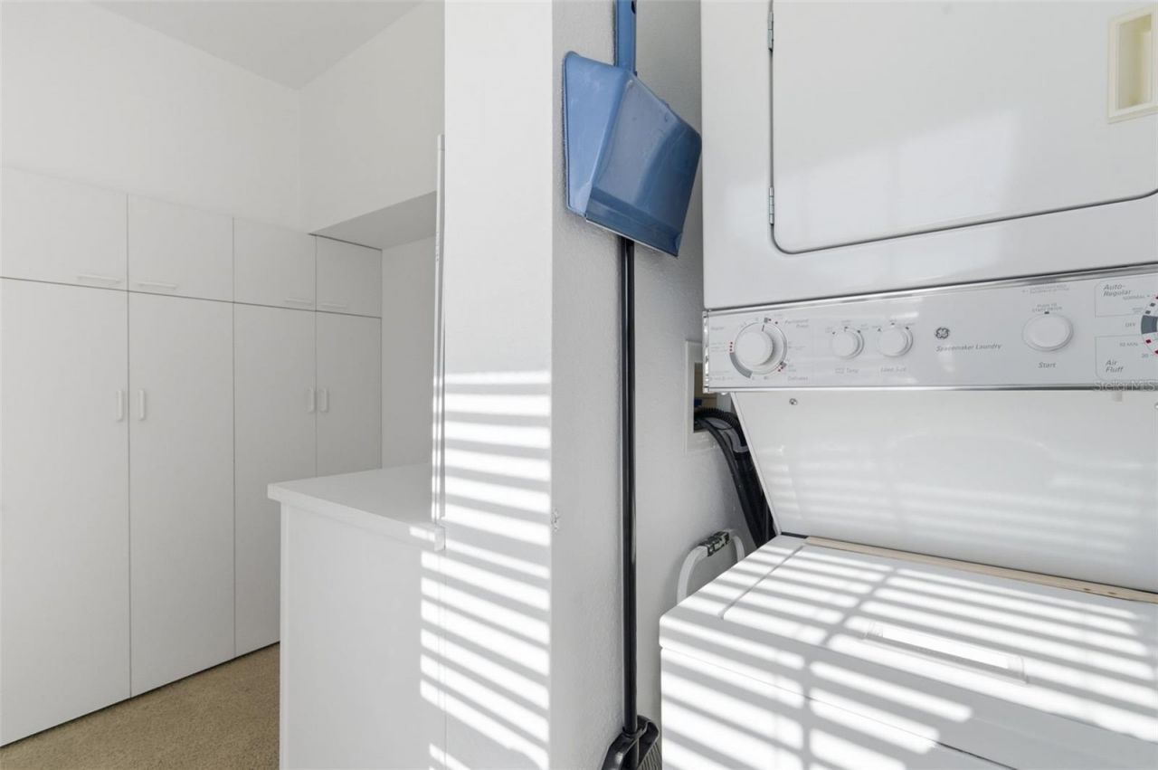 5005 Coquina Key Drive Se, Unit E, Saint Petersburg, FL 33705 Photo