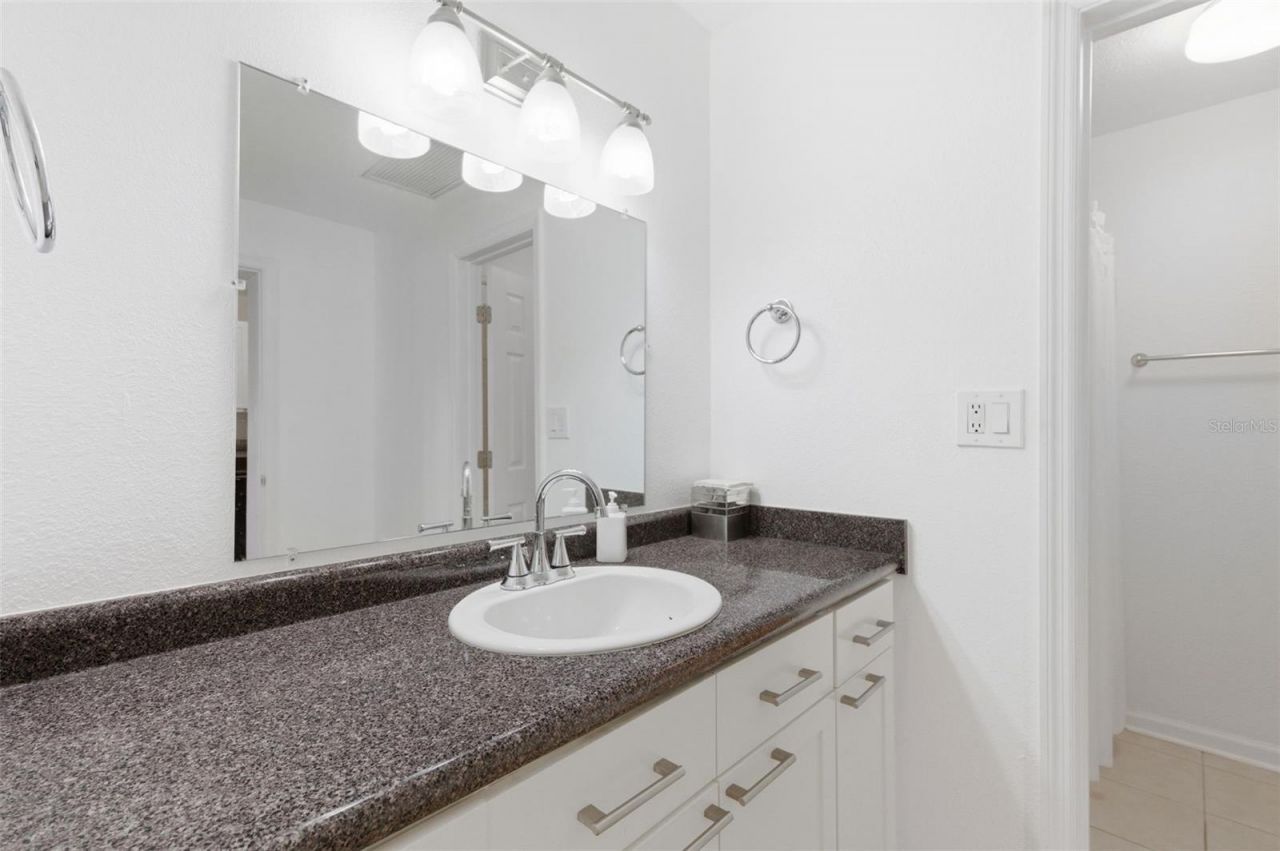 5005 Coquina Key Drive Se, Unit E, Saint Petersburg, FL 33705 Photo