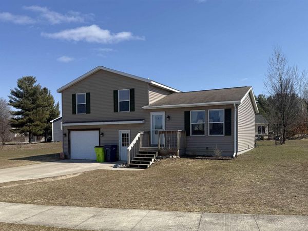 5341 Revella Lane, Grawn, MI 49637