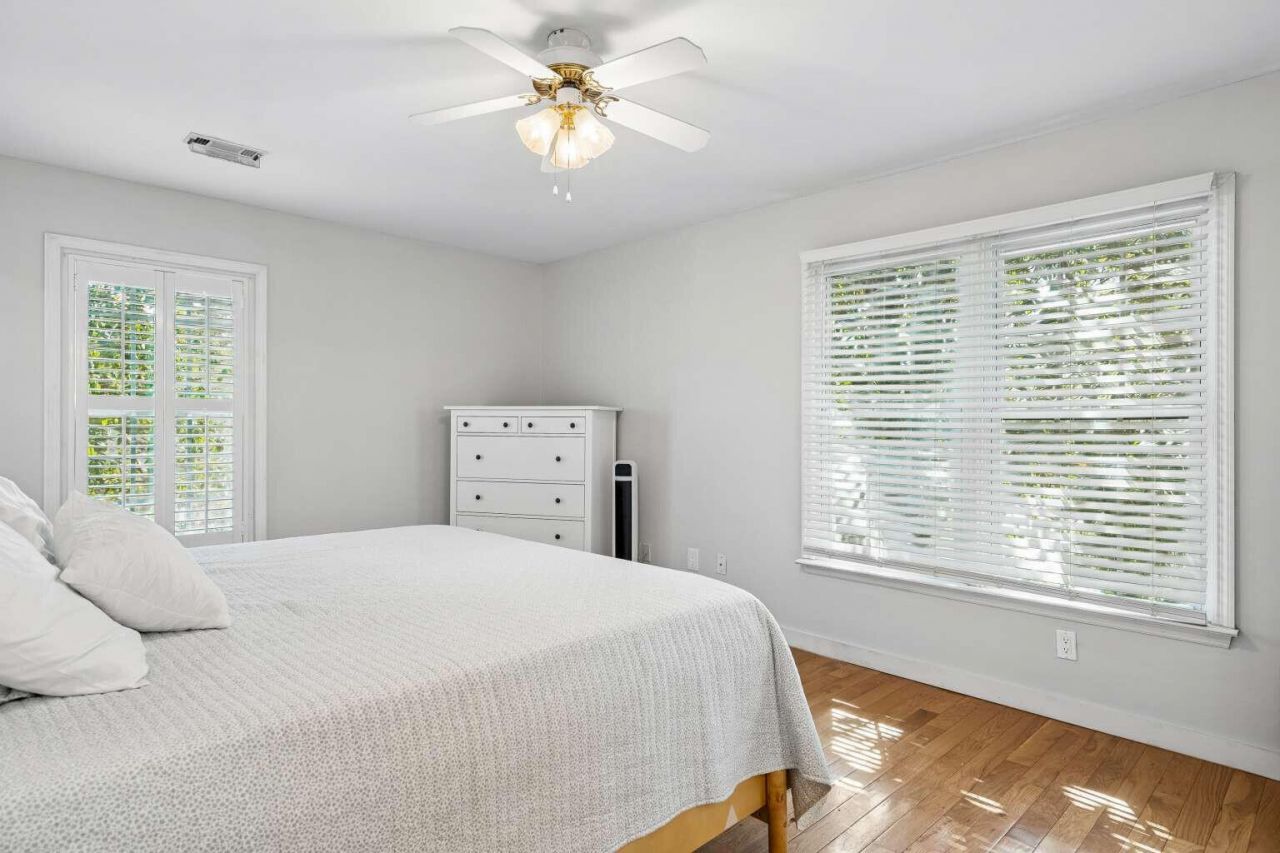 753 Milldenhall Road Photo 12